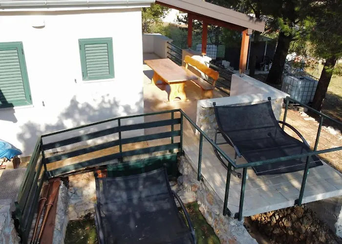 Kuca Mare, 130m Od Mora