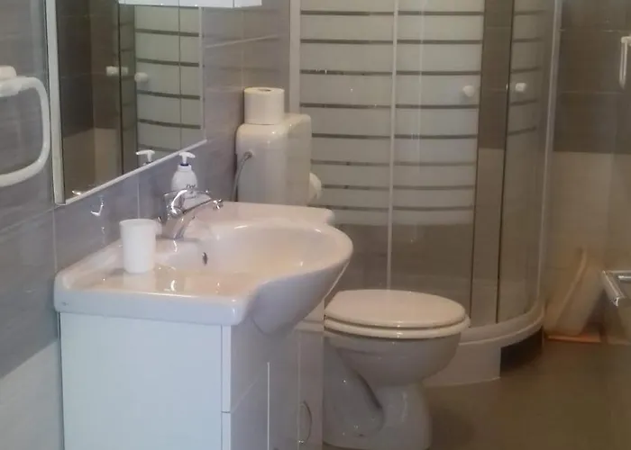 Kuca Mare, 130m Od Mora